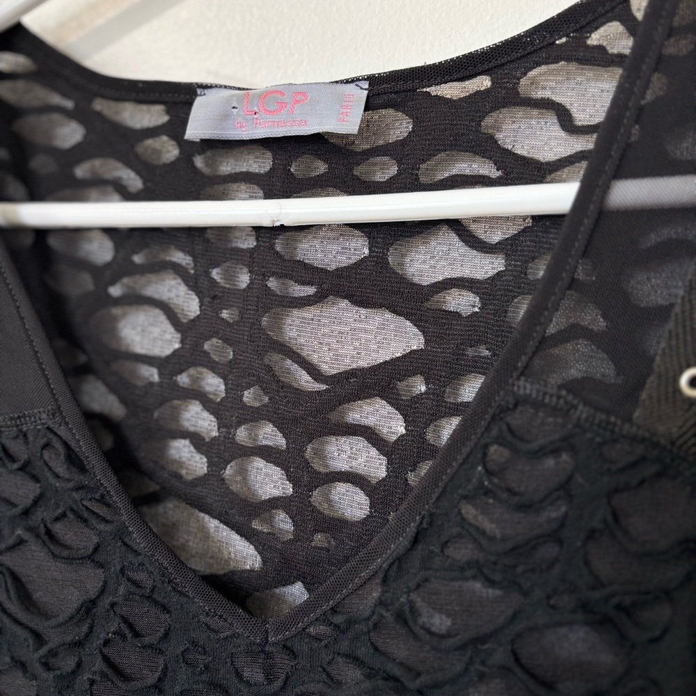 Black Textured Lace V-Neck Women's Top - Picture 2 of 5